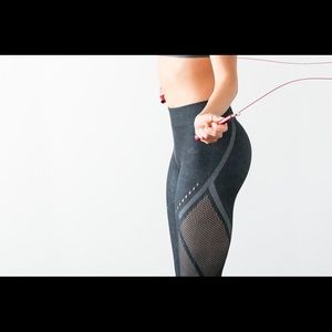 Addis at Warp-knit mesh legging